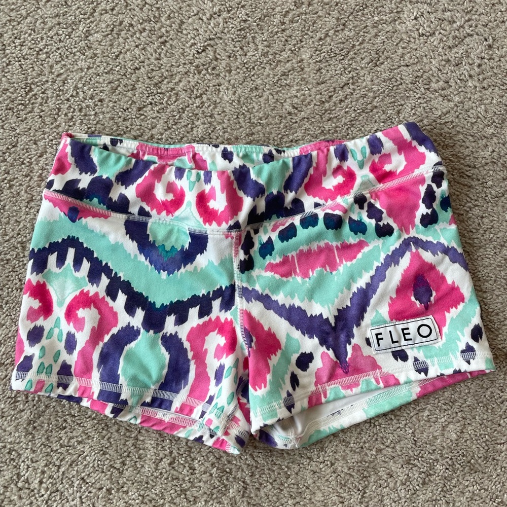 Fleo Large Shorts